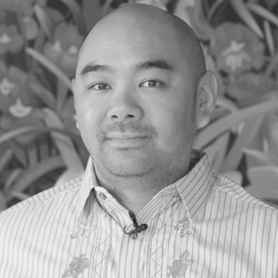 Michael Flores headshot